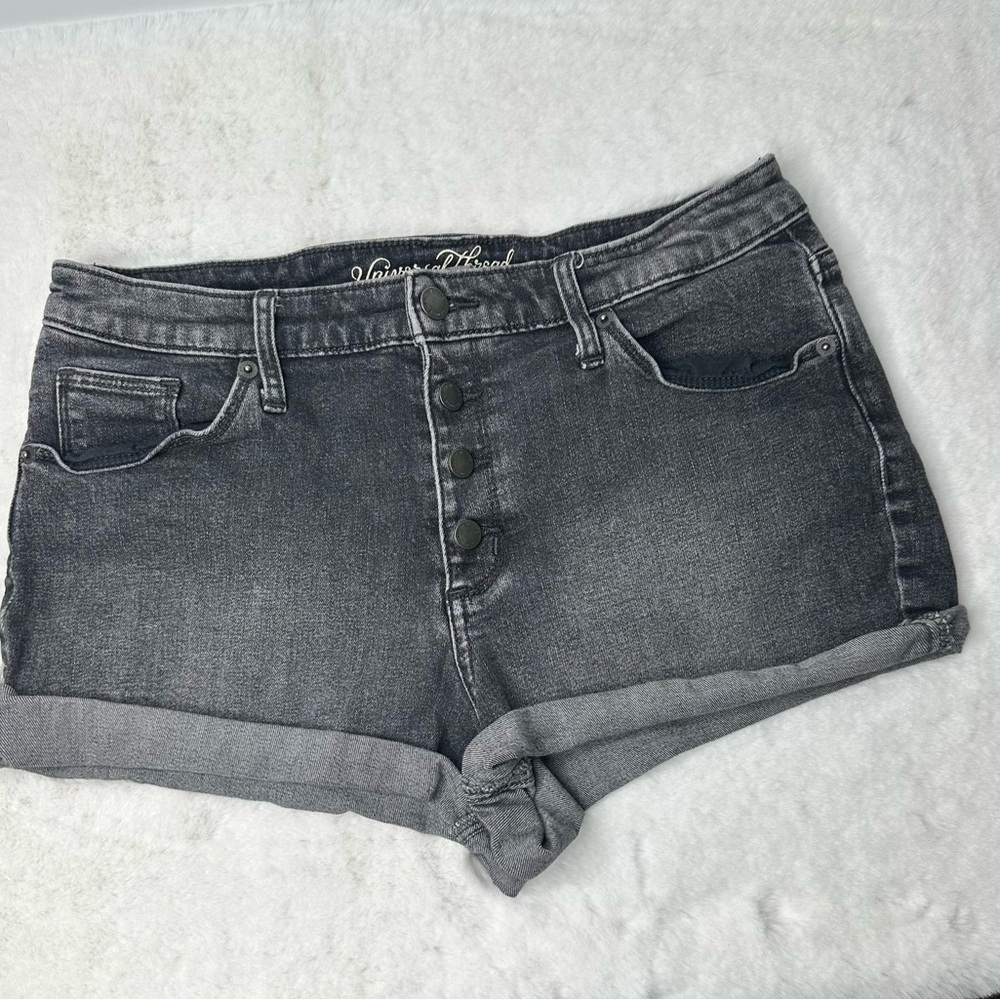 Universal Threads Washed Black Denim Shorts Size 10/30